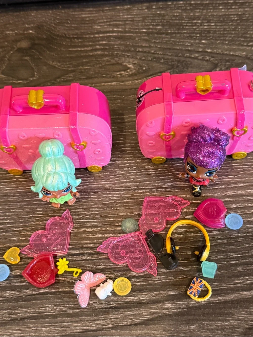Hatchimals Pixies Vacay Style series by Spin Master 2.5”  suitcase accessories